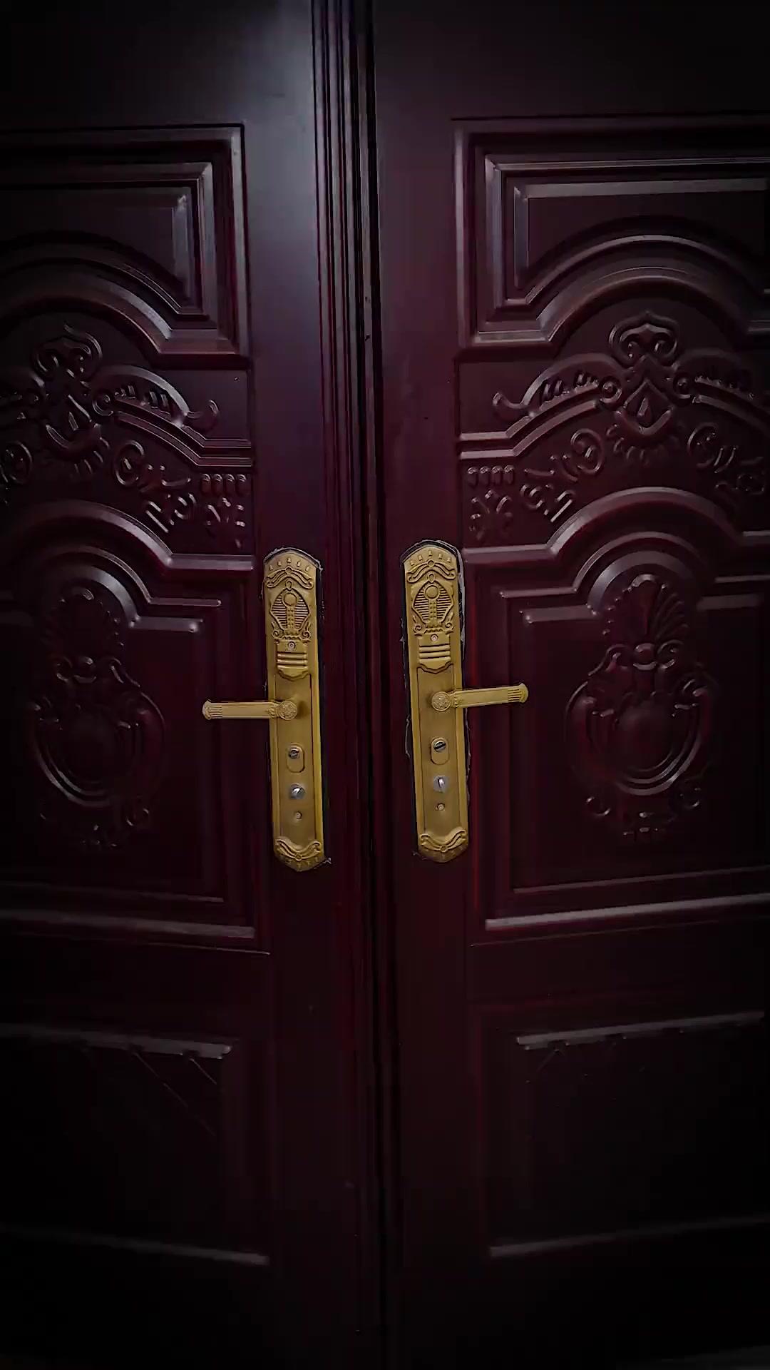 مرآة الحب المنكسر