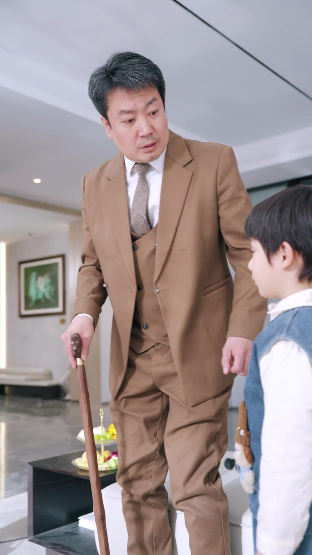 Manisnya Cinta Tak Sehangat Uang