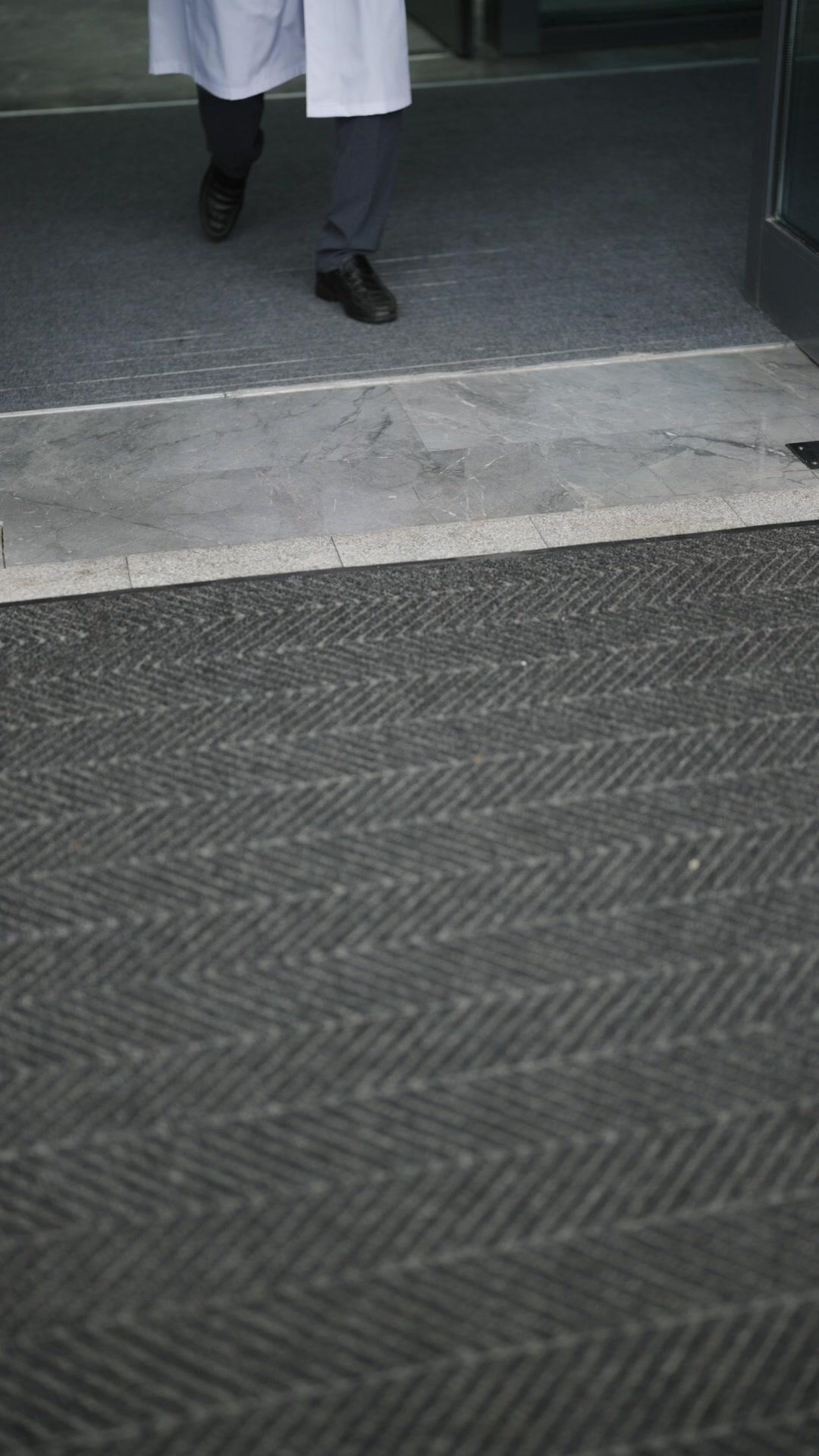 Jutawan Tolak Cinta Dikhianati