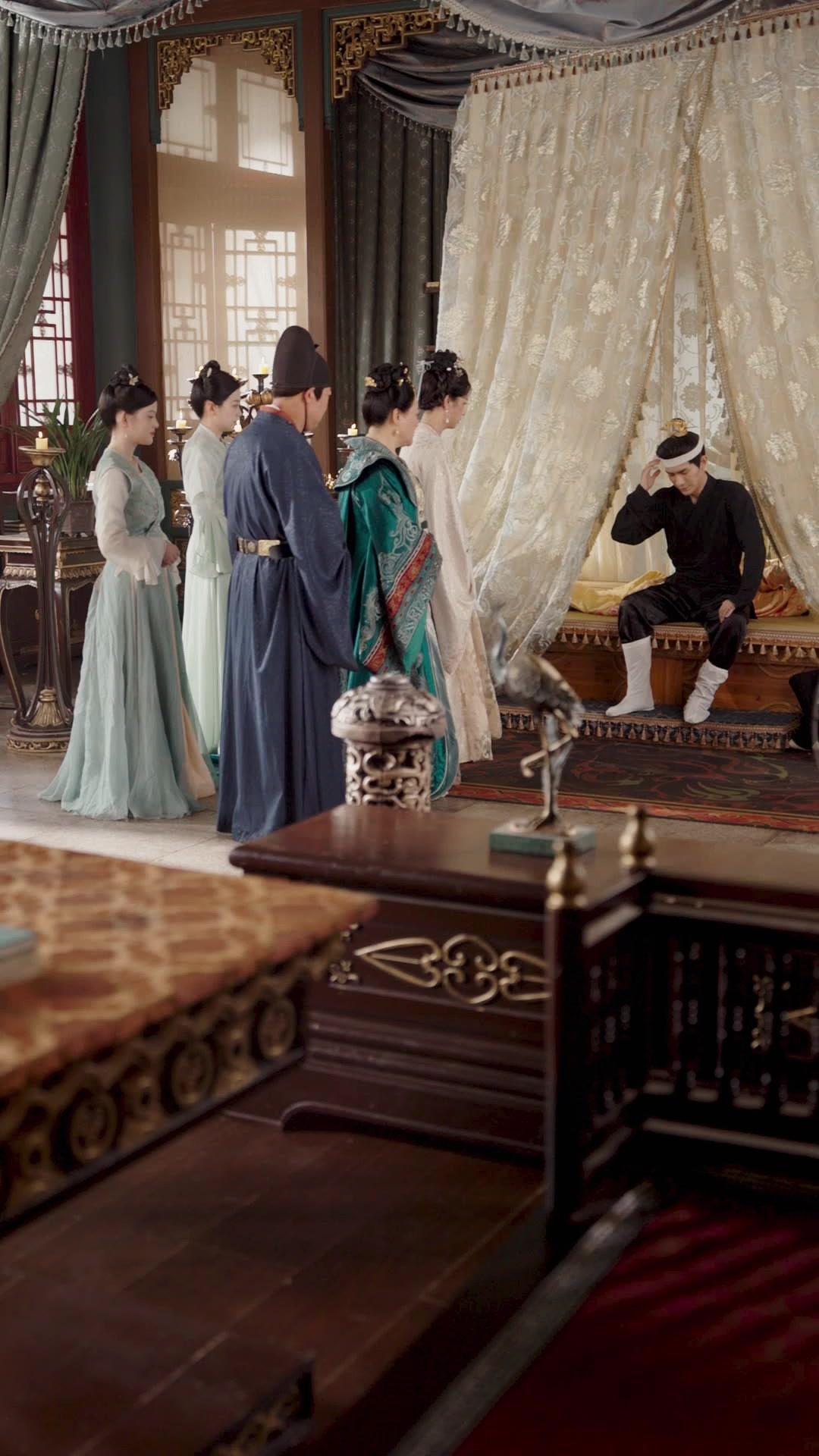 Your Majesty… I’m Just a Courtesan!