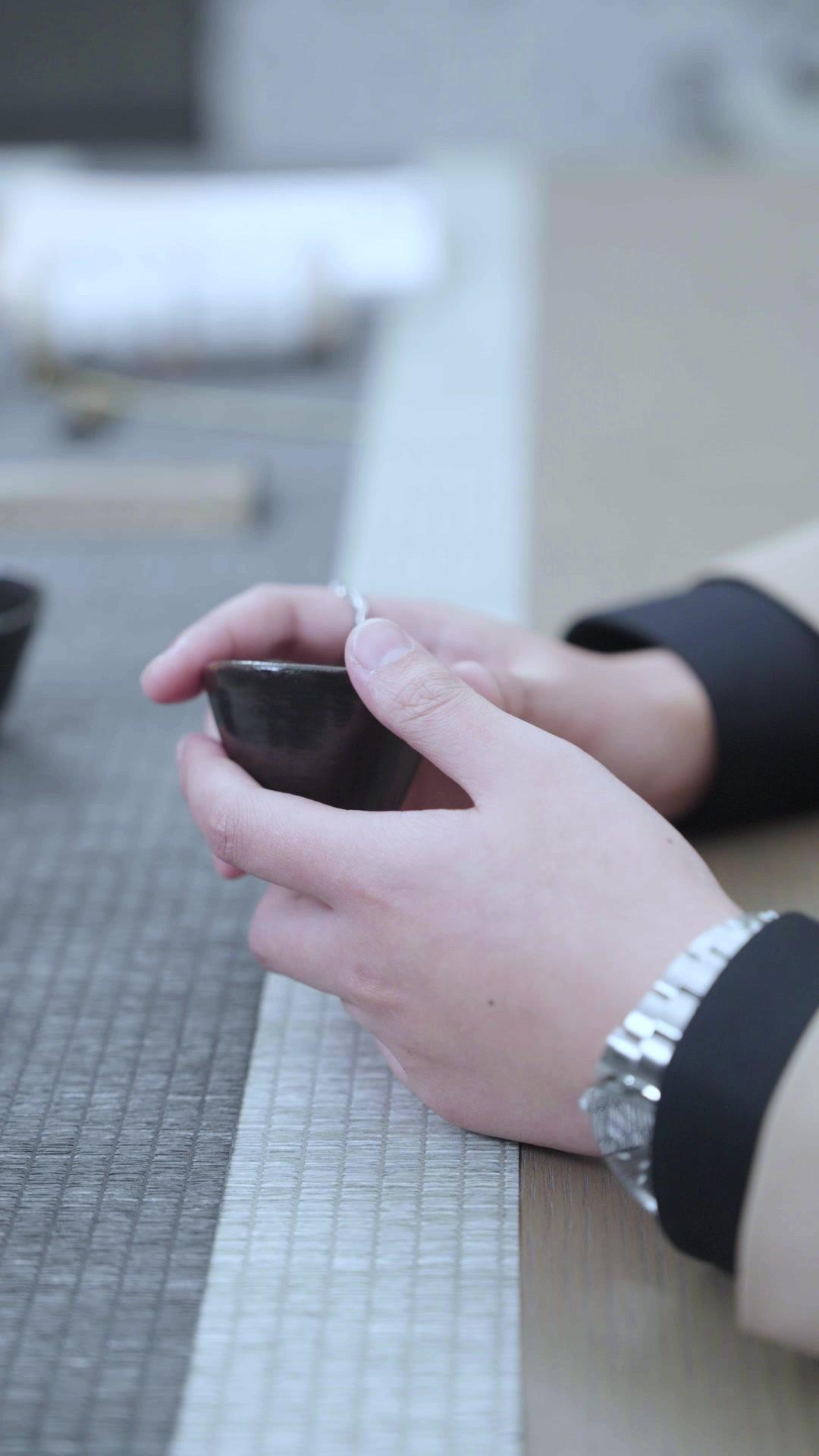 PAPA MILLIARDAIRE, FOU D'AMOUR