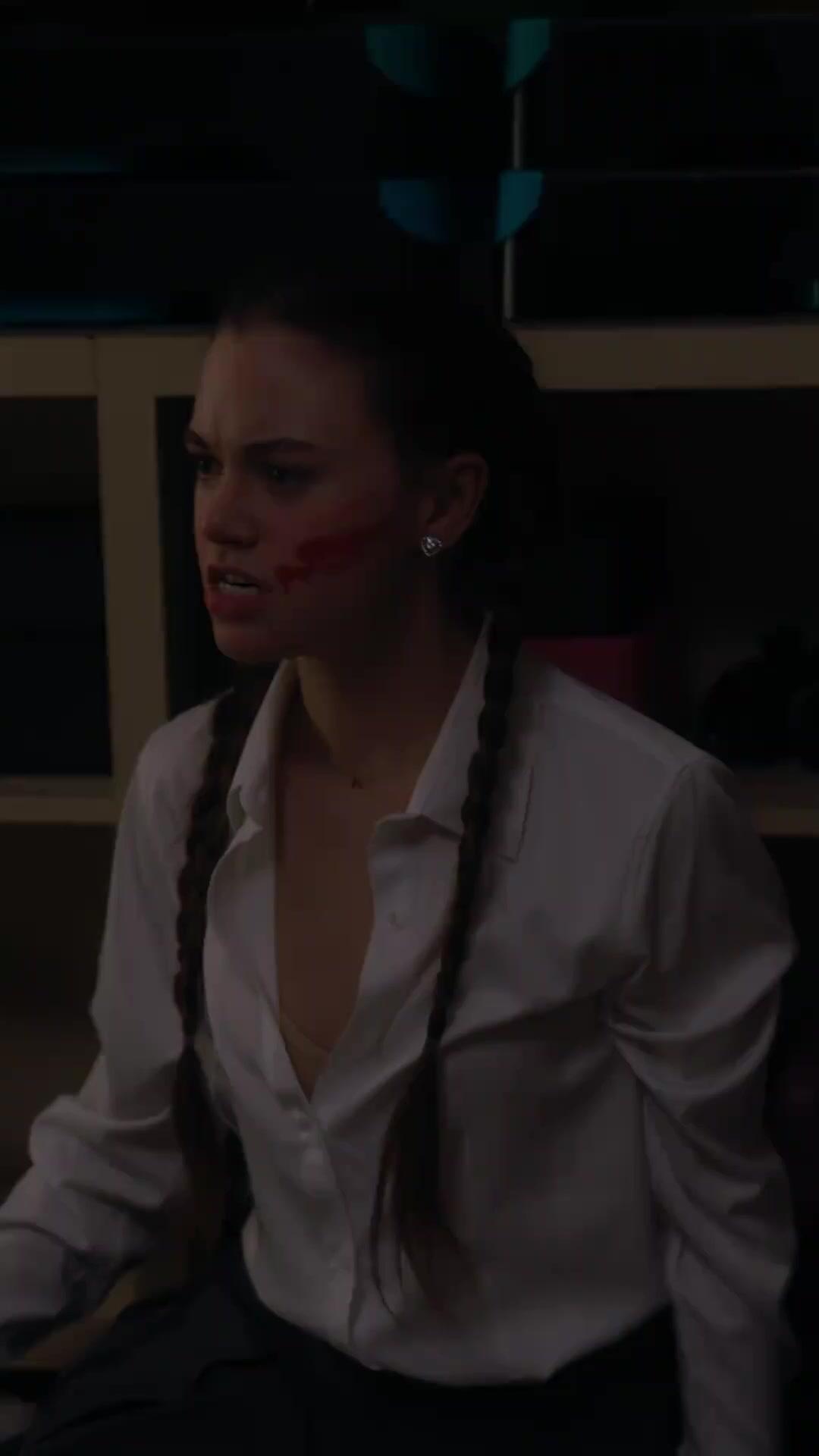 (Doblado) Mi chica es una gatita