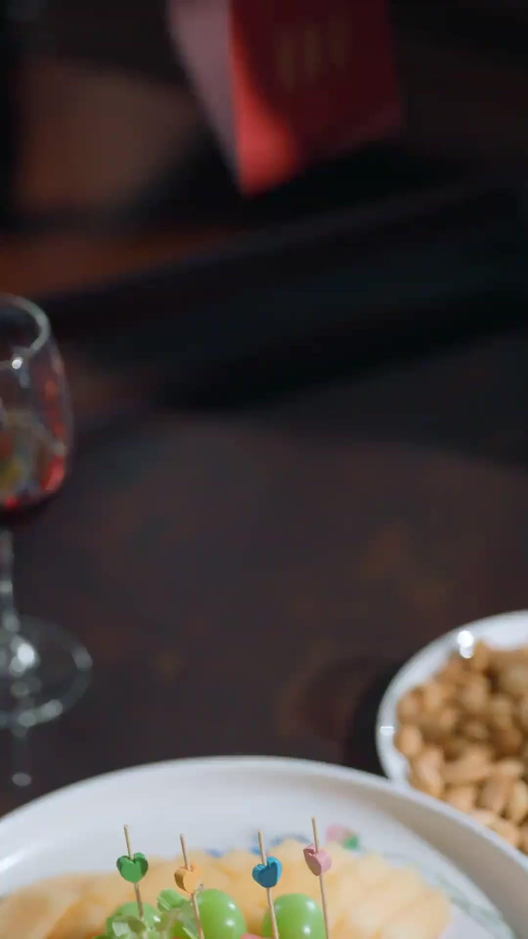 Separuh Jinak, Separuh Nakal