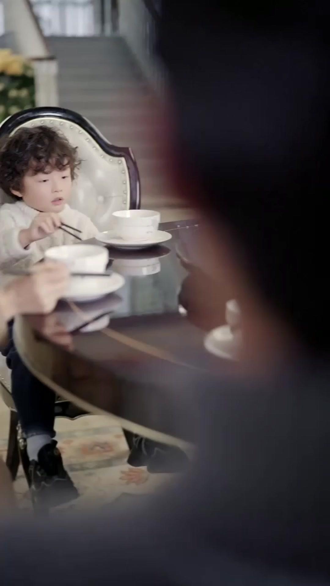 QUAND LE PASSÉ REVIENT