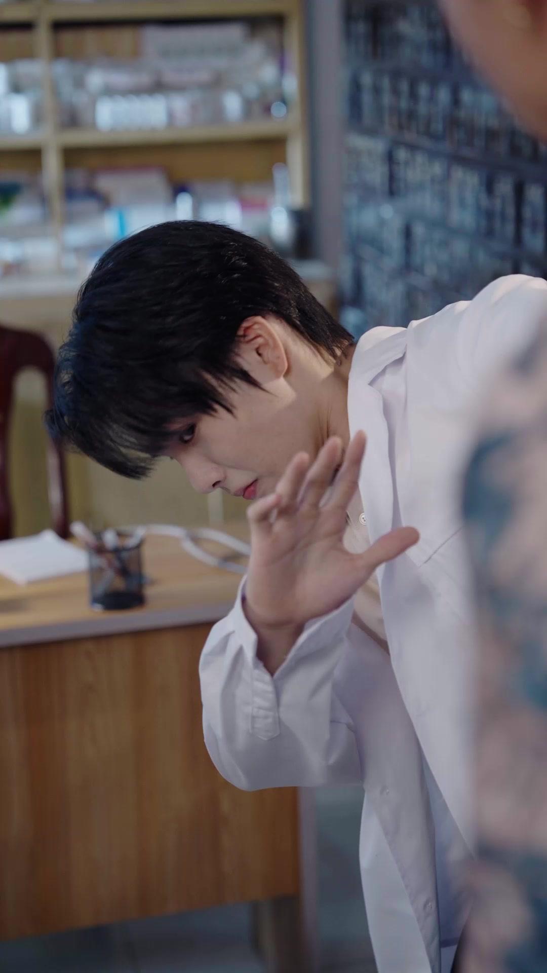 LE PREMIER MÉDECIN DU NET