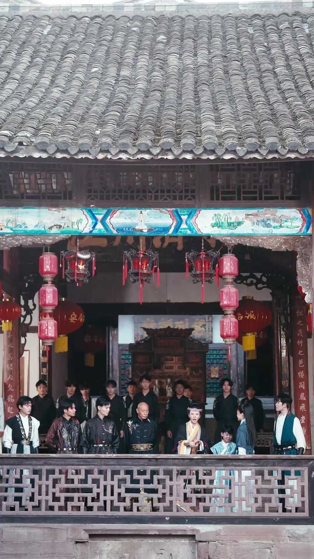 L'ENFANT SAINT TERRIBLE