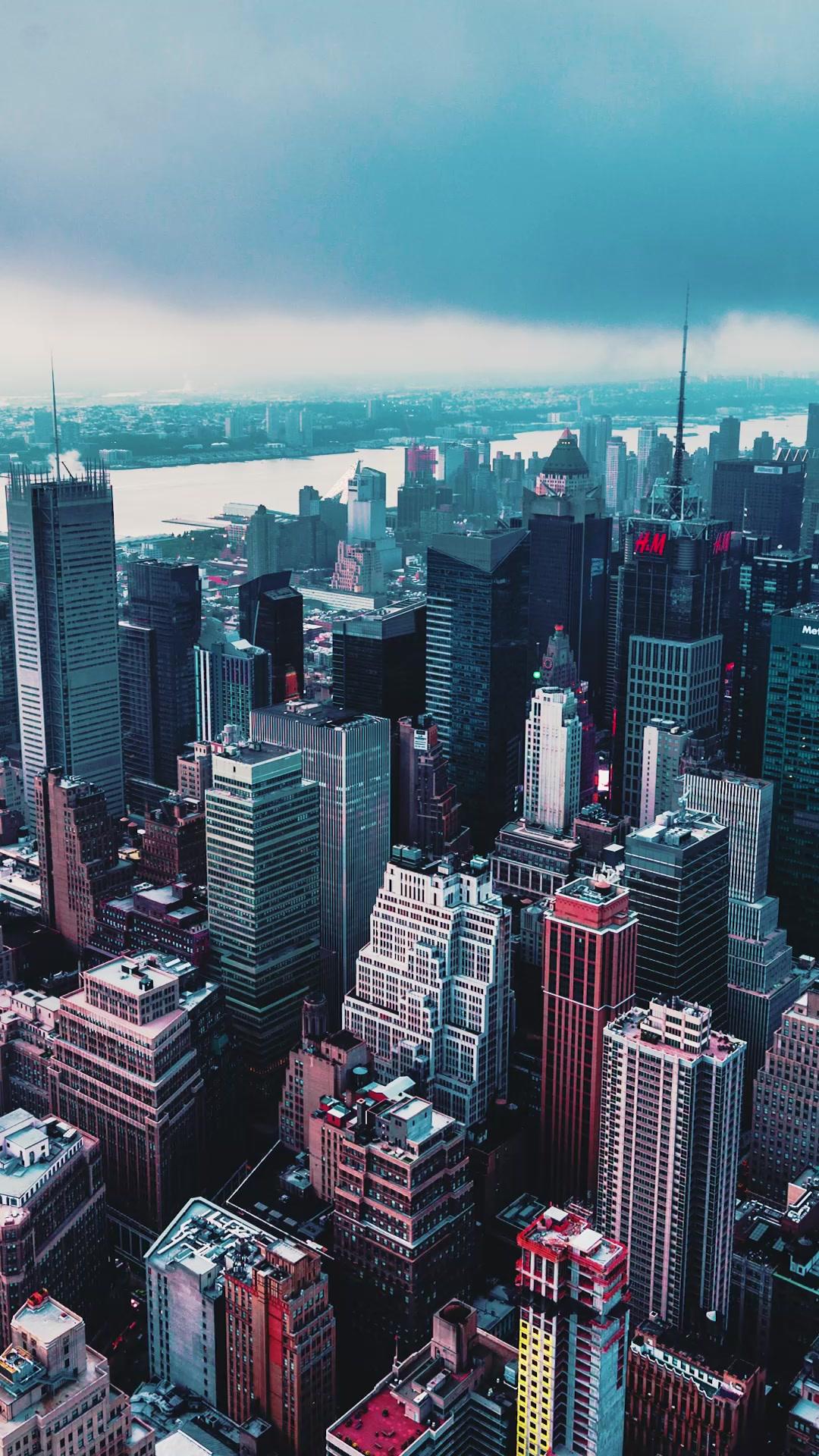 Los puños del engaño