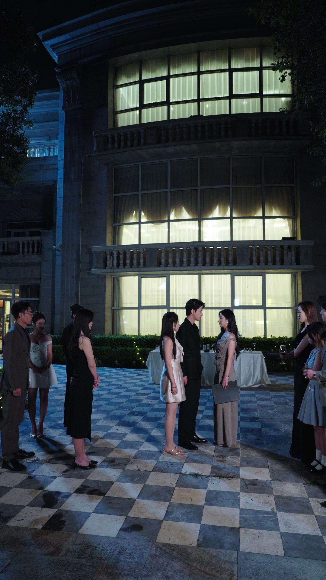 Bukan Untuk Dicintai