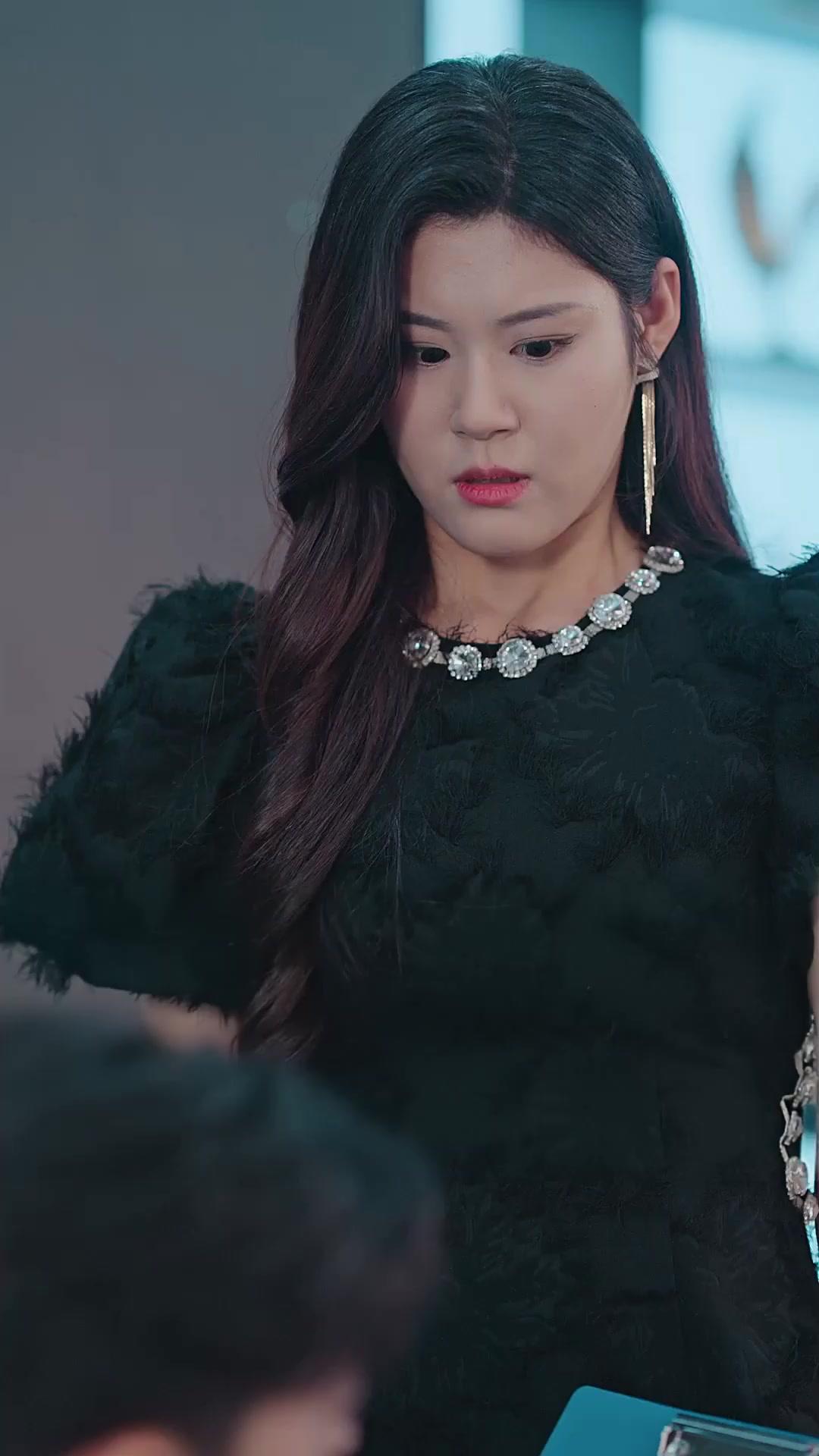 Skandal Istri Konglomerat