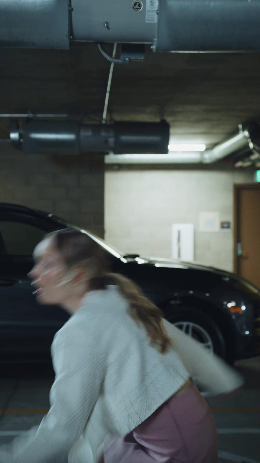 （Dublagem）Bilionário em Fuga Torna-se Minha Noiva