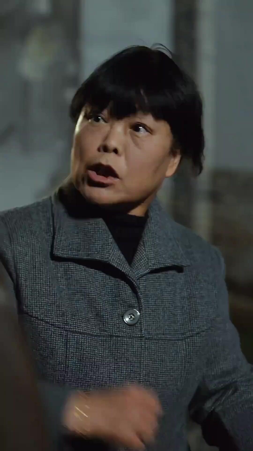 (พากย์เสียง) ขอไม่เอาผัวโรงงานแล้ว