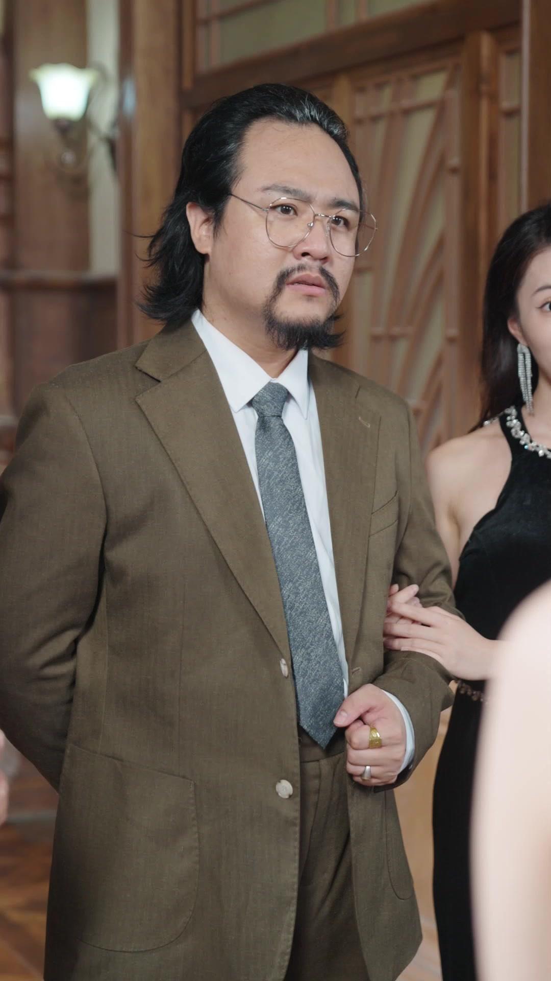 Putri Sah Robek Anak Haram Ayahnya