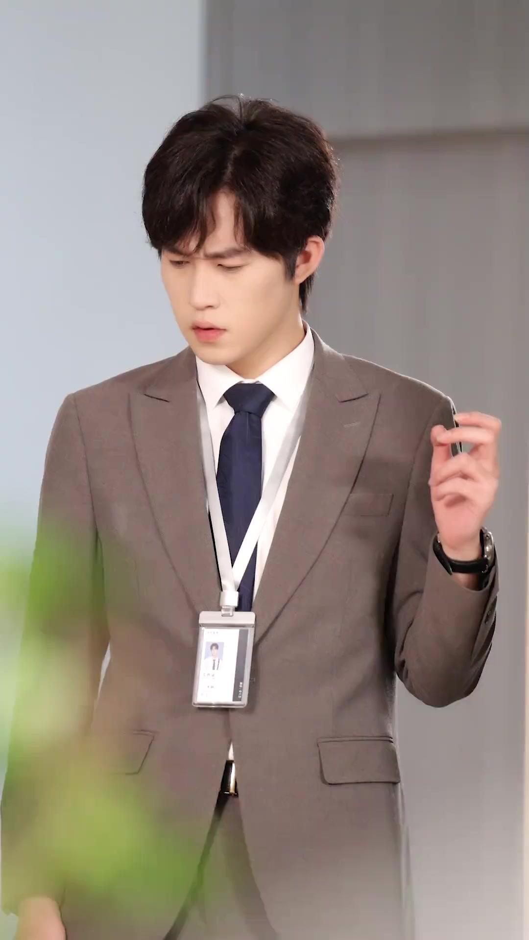 زواجٌ خاطف على حافة الانكشاف