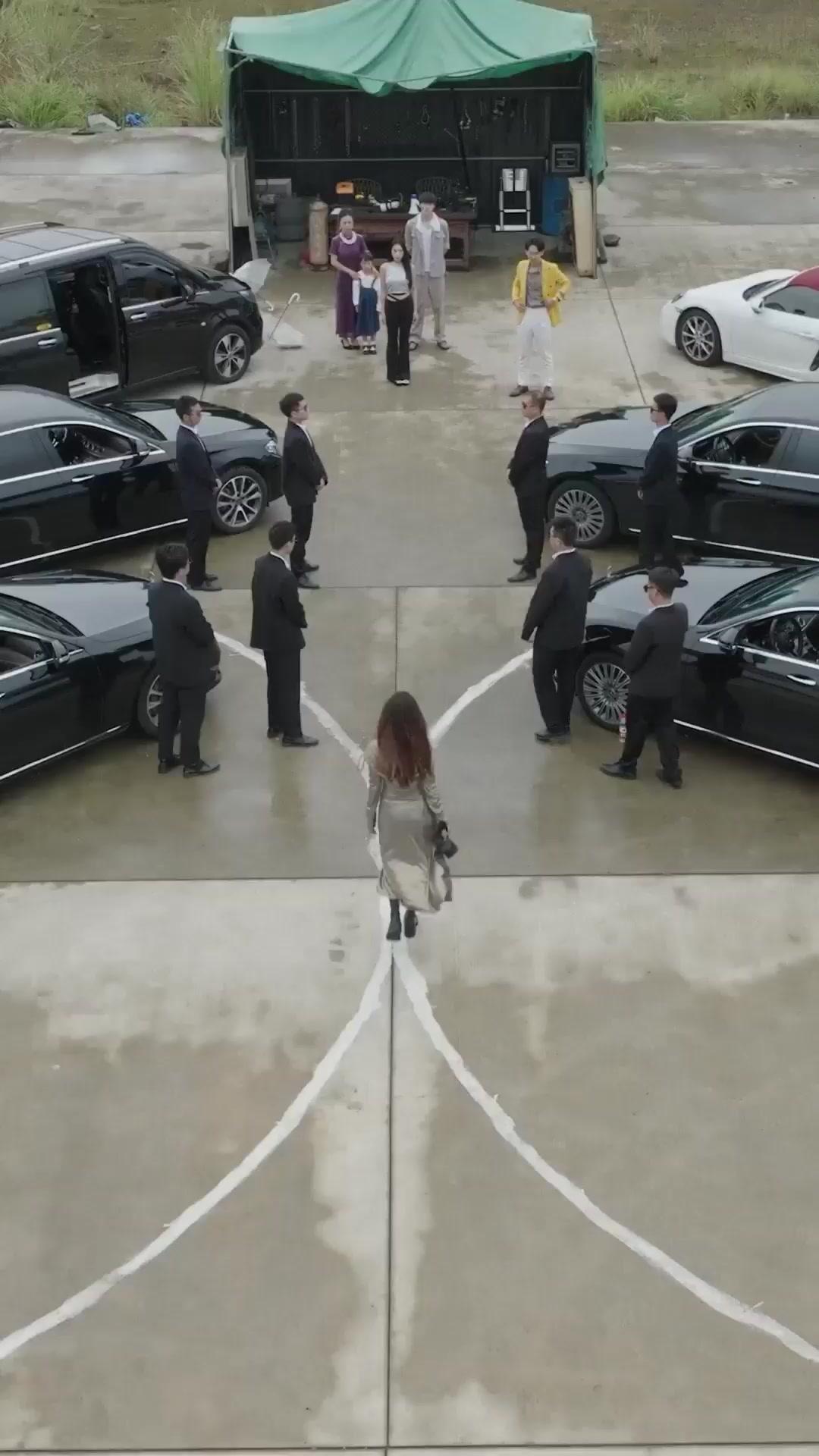 捨てた夫が獄尊？！前妻の大悔悟