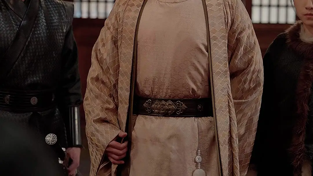 Shadow of the Throne: When Laughter Becomes a Weapon