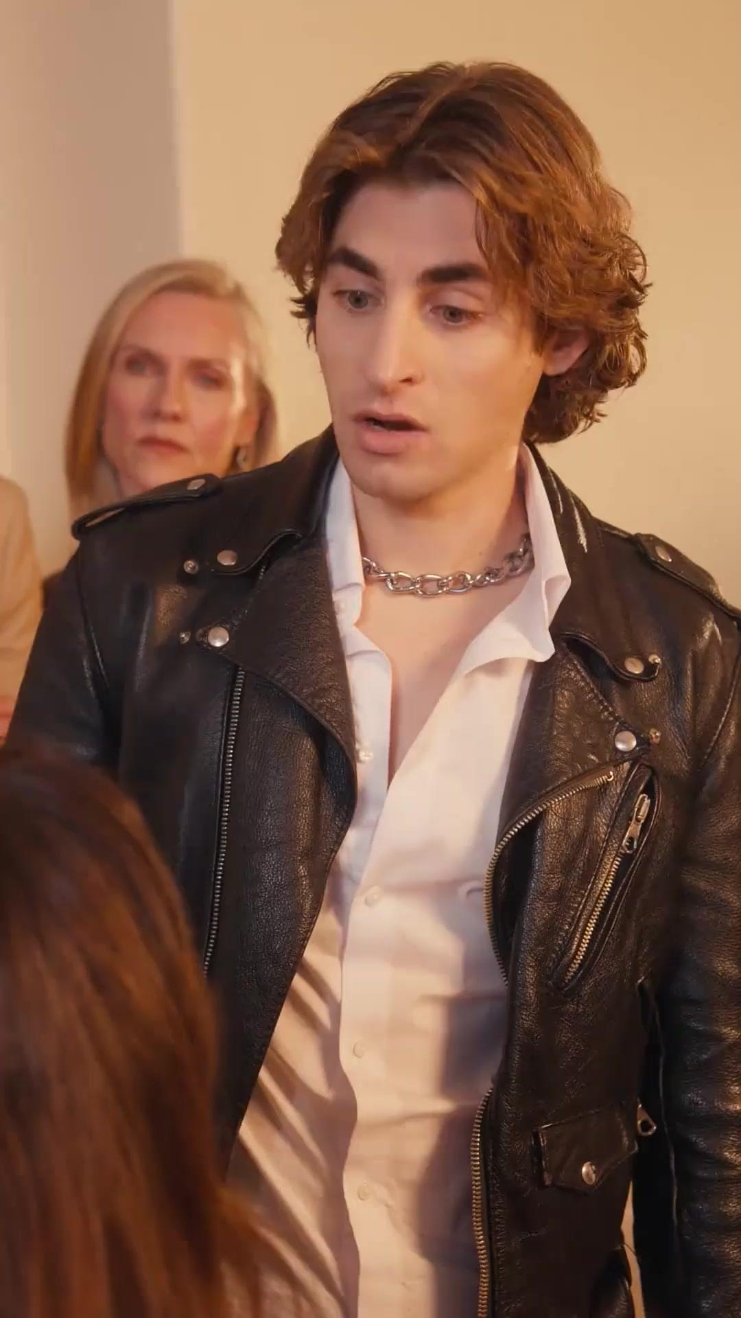 (Doppiaggio)Dormivi, e Ti Abbiamo Persa