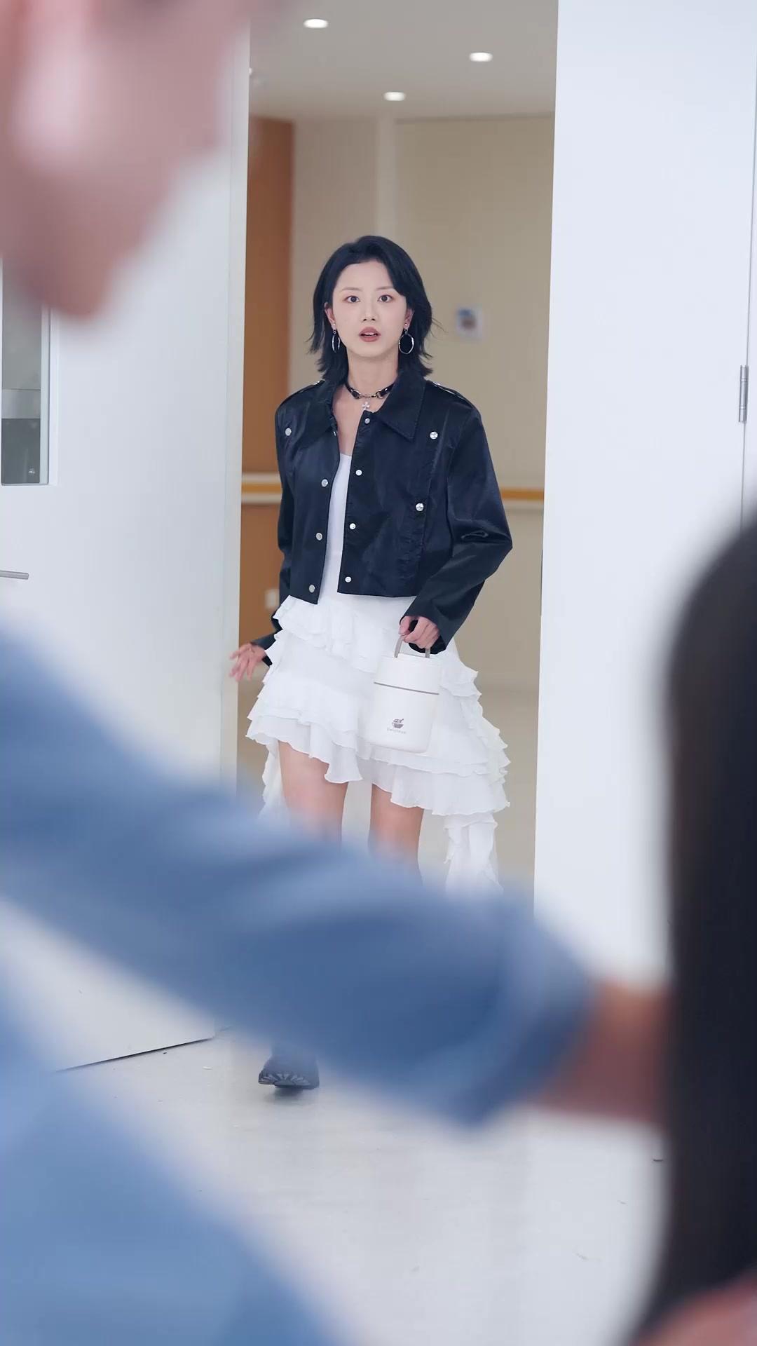 ENTRE TES BRAS, L'ÉTERNITÉ