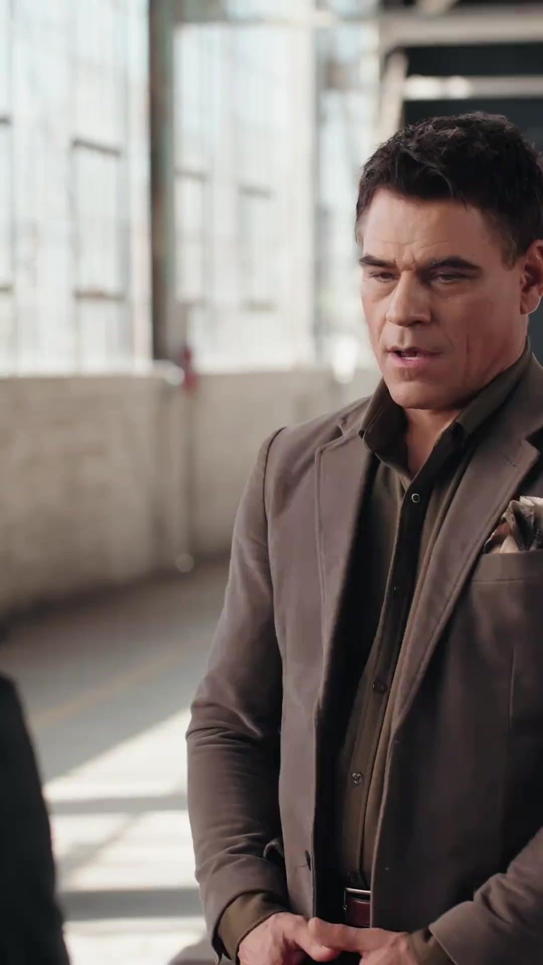 (Synchro) Öl-Tycoon im Knast: Tja, falscher Gegner