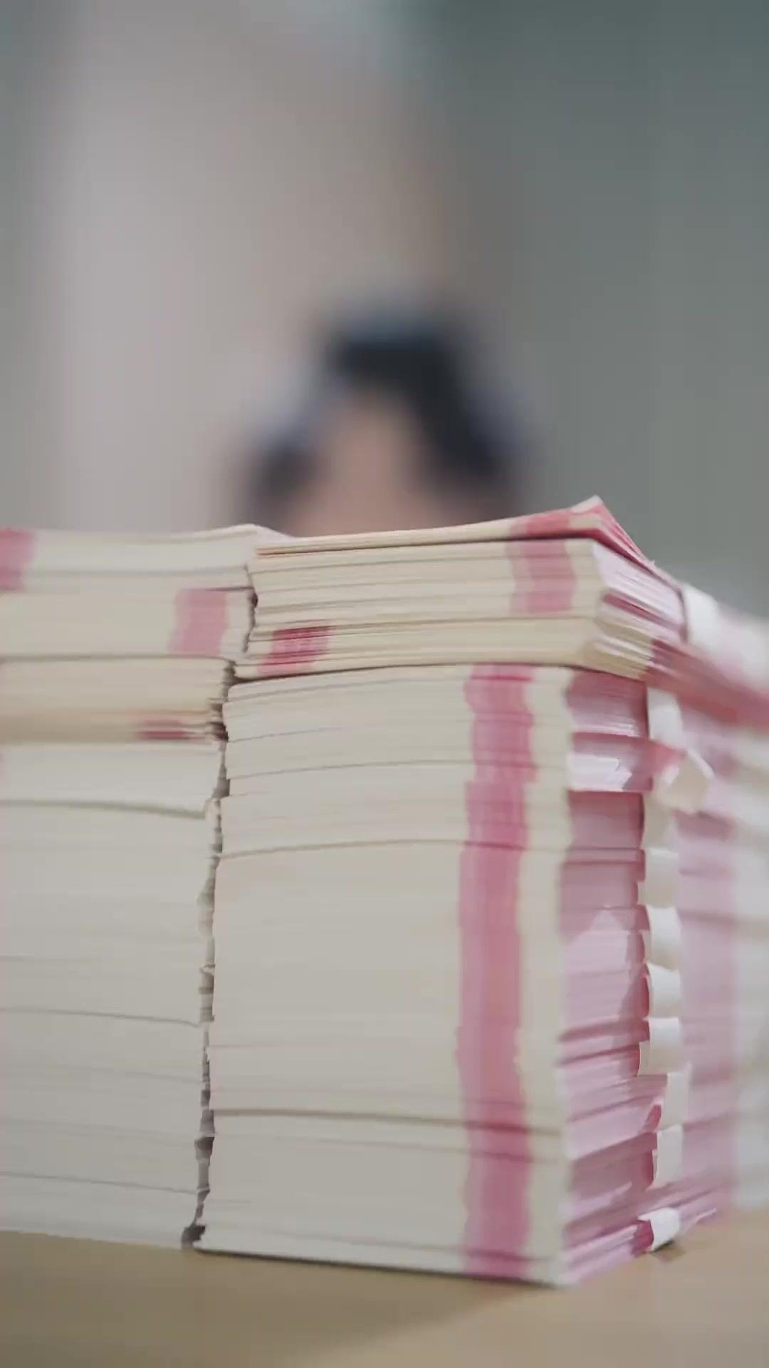 Soy más falsa e inocente que tú