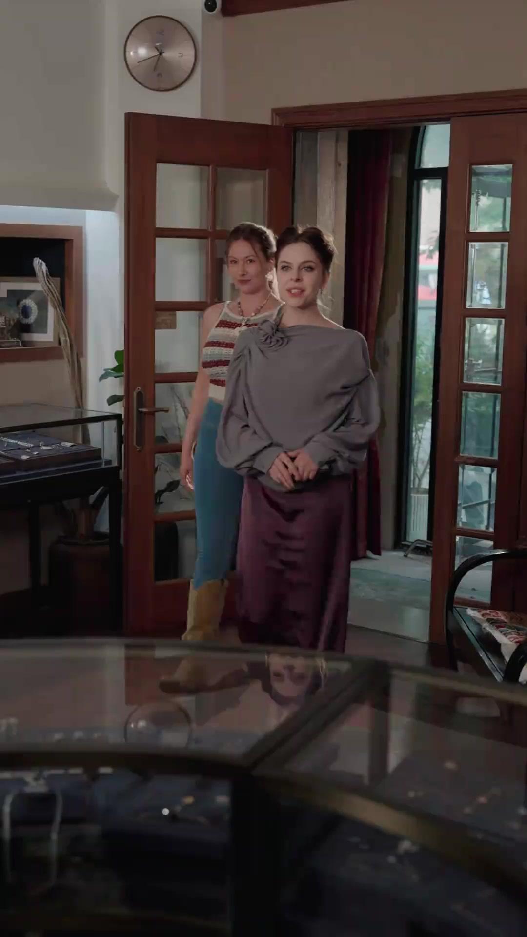 (Dublajlı) Zenginlere Bulaşmayın