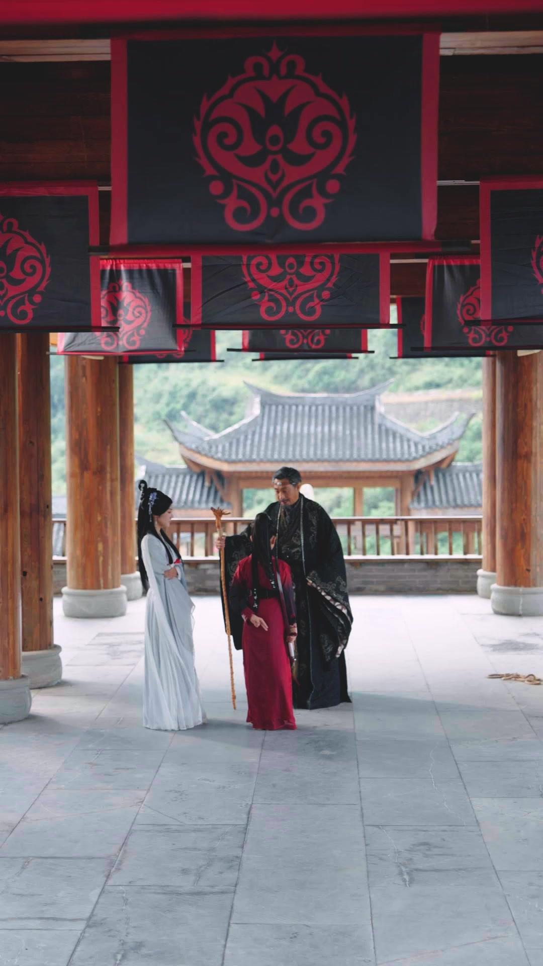 عودة سيدة السيف بعد مئتي عام