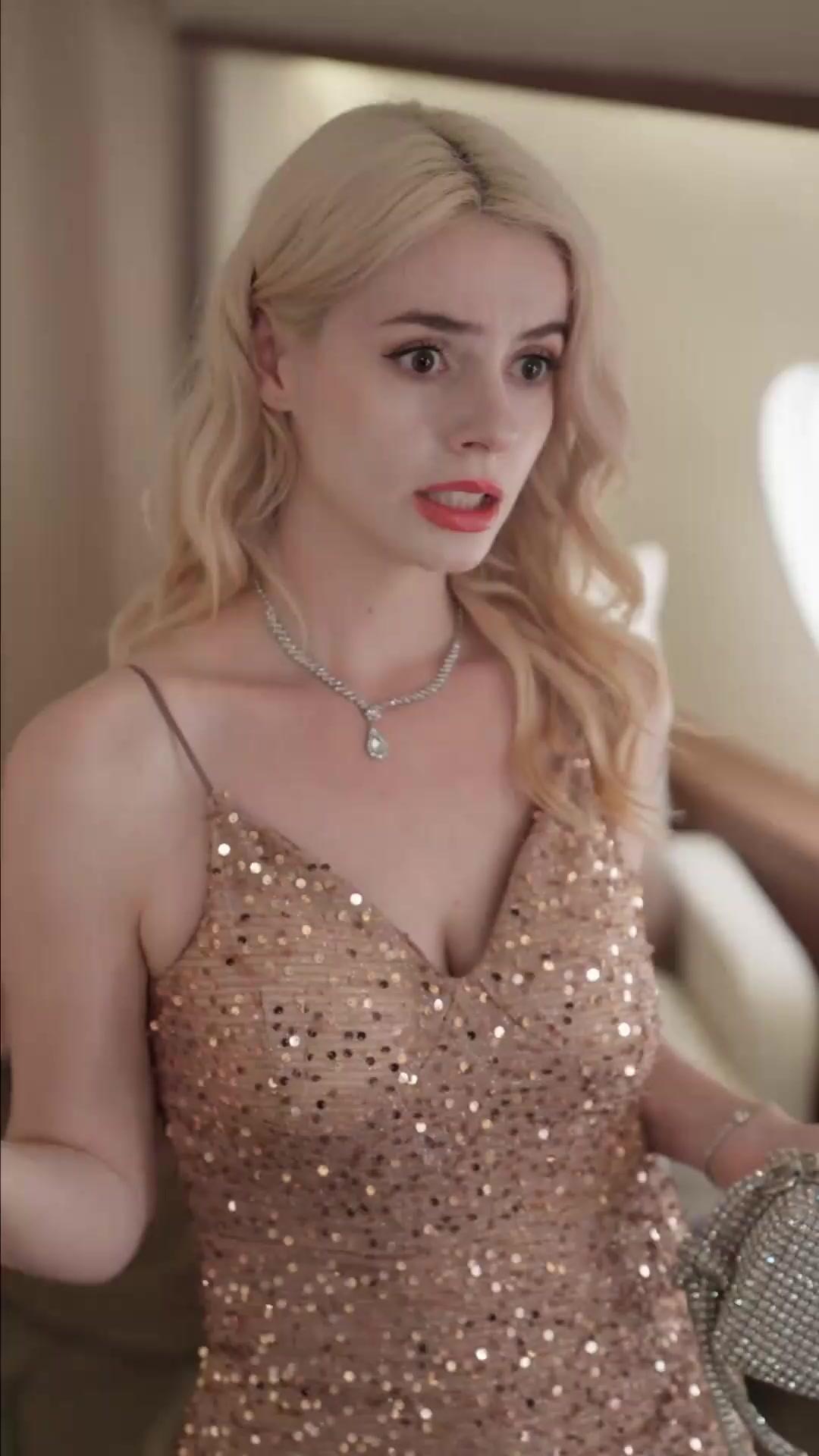 (Doblado) Él no es tu esposo