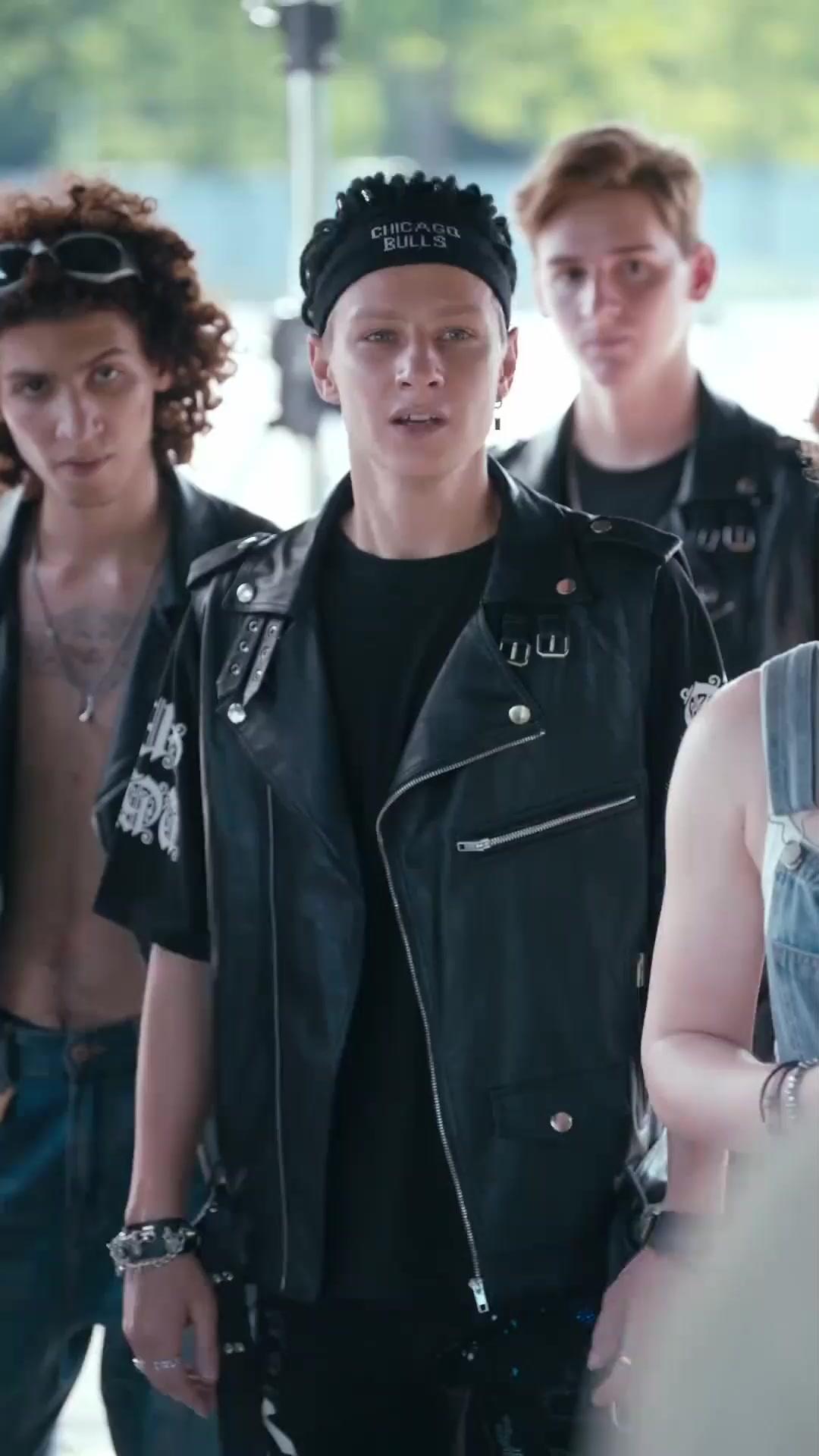 (Doblado) El dios de la velocida