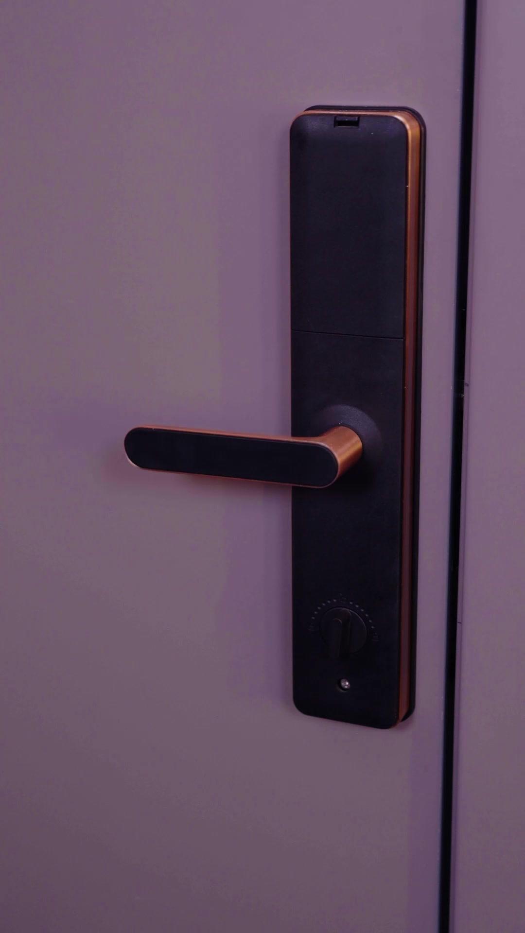 MA FEMME… UN HOMME ?