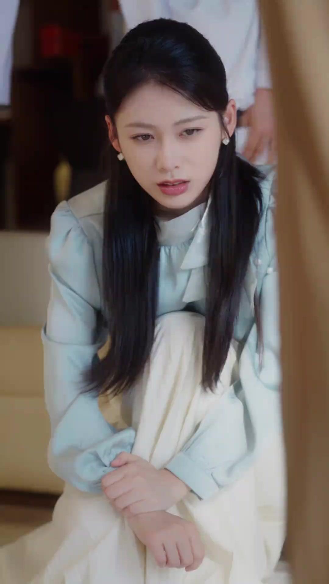 (Sulih suara)Adik Tiriku, Mantan Pacarku