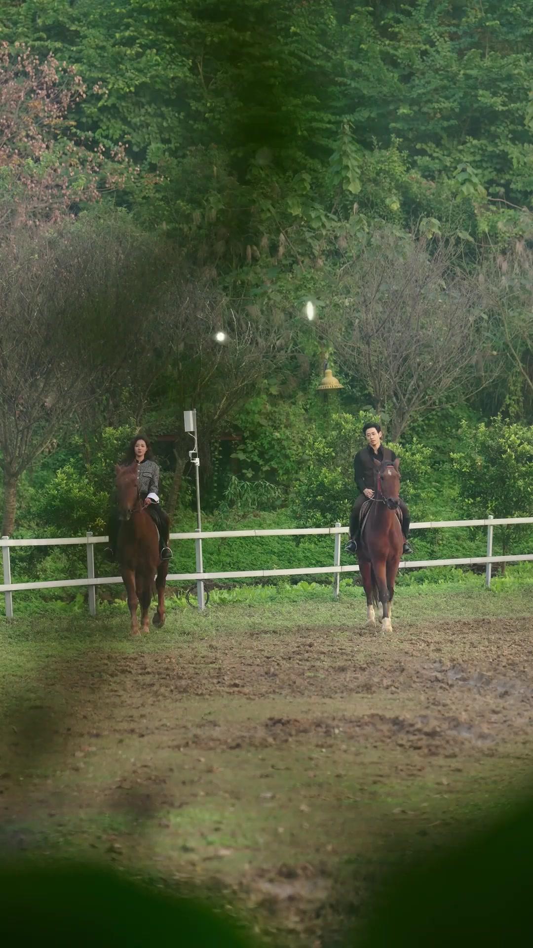 狙われた財閥の座 囚われた私の心