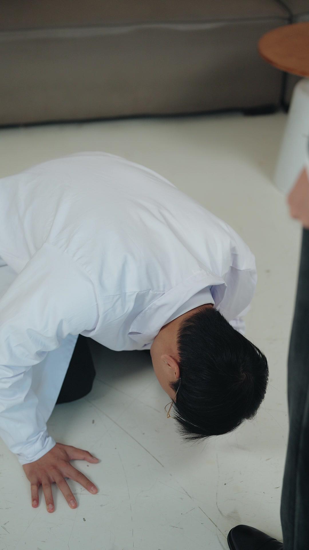 Ugly Husband's Secret Identity