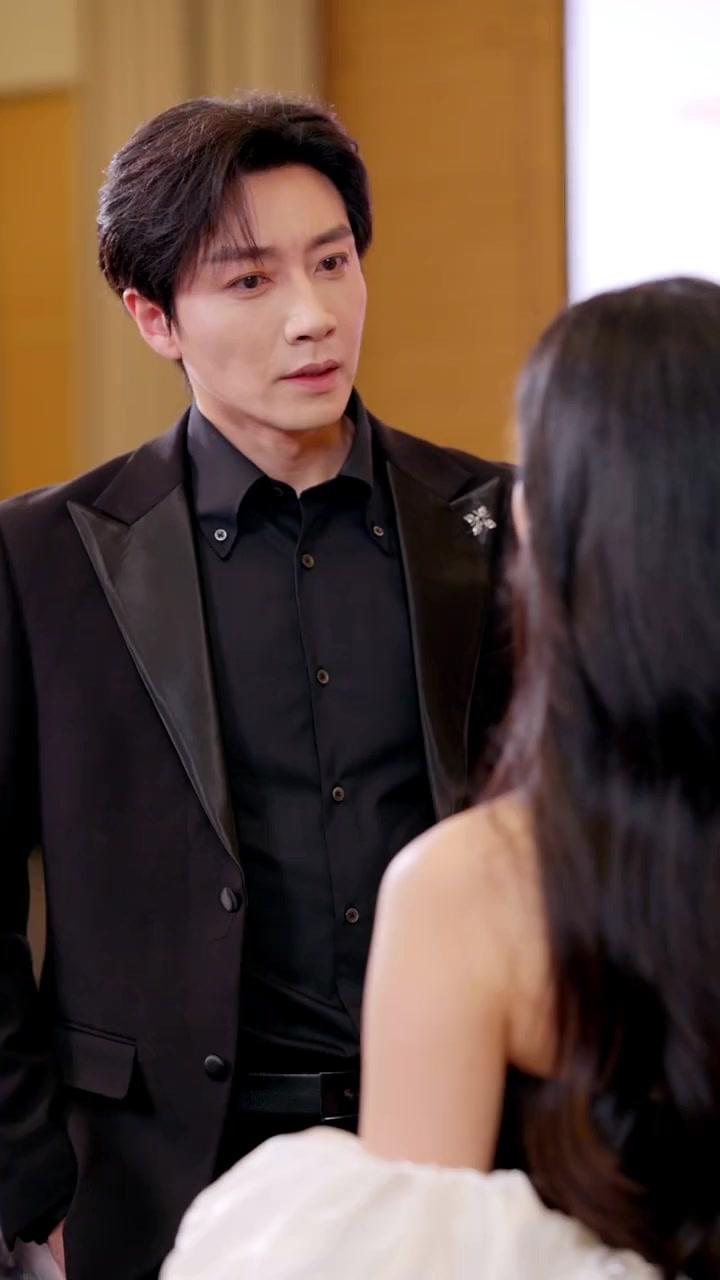 El amor se fue al dar la espalda