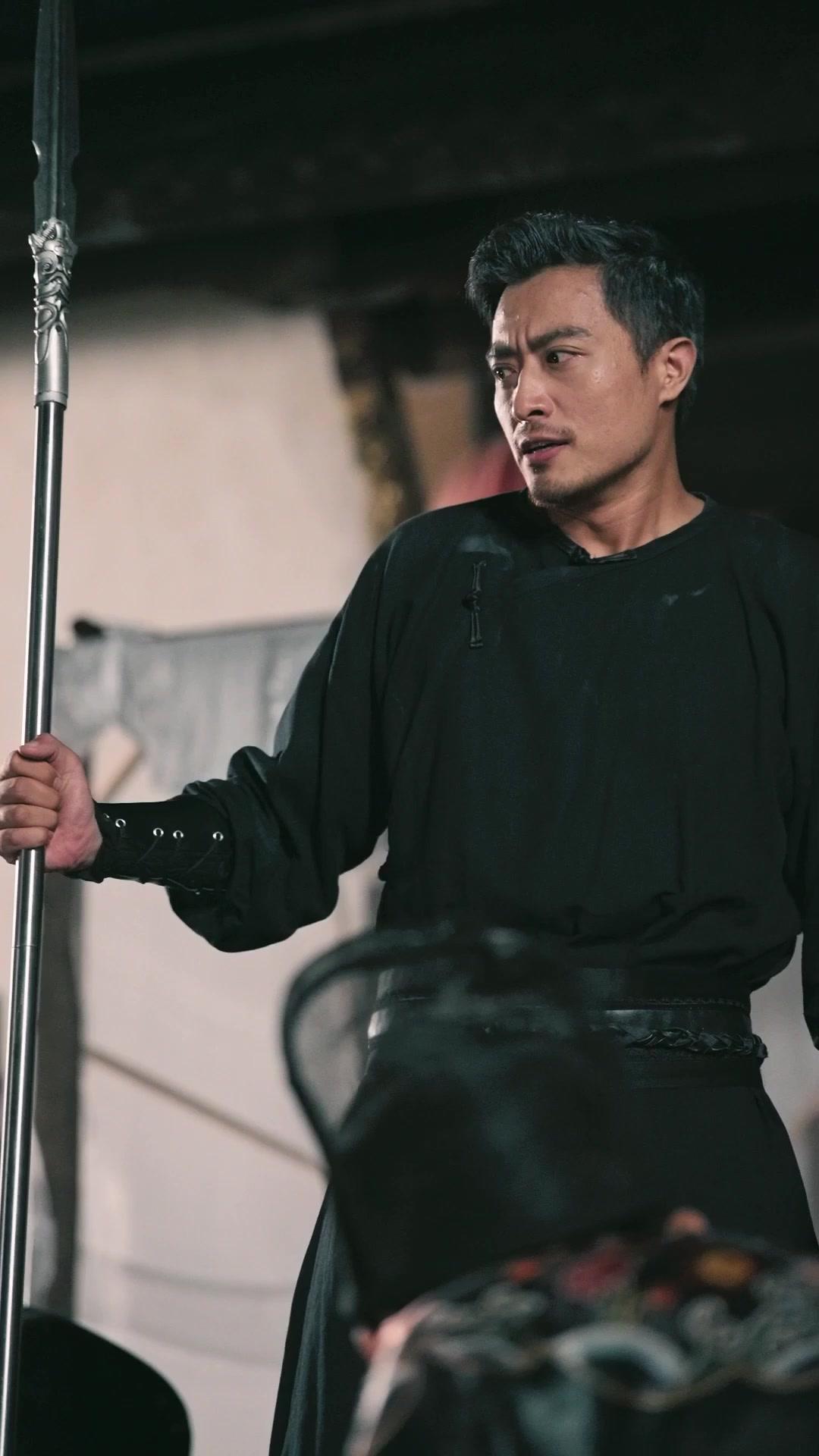 절벽에서 돌아온 사내