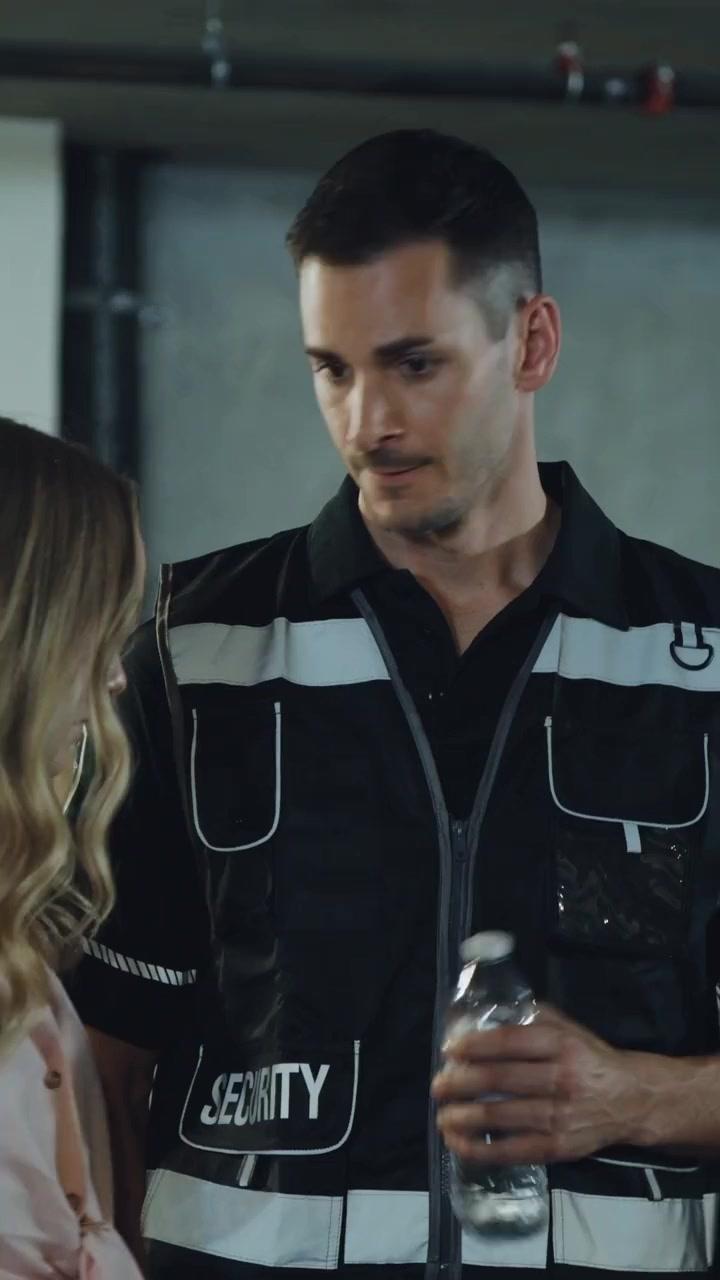 Bilionário em Fuga Torna-se Minha Noiva