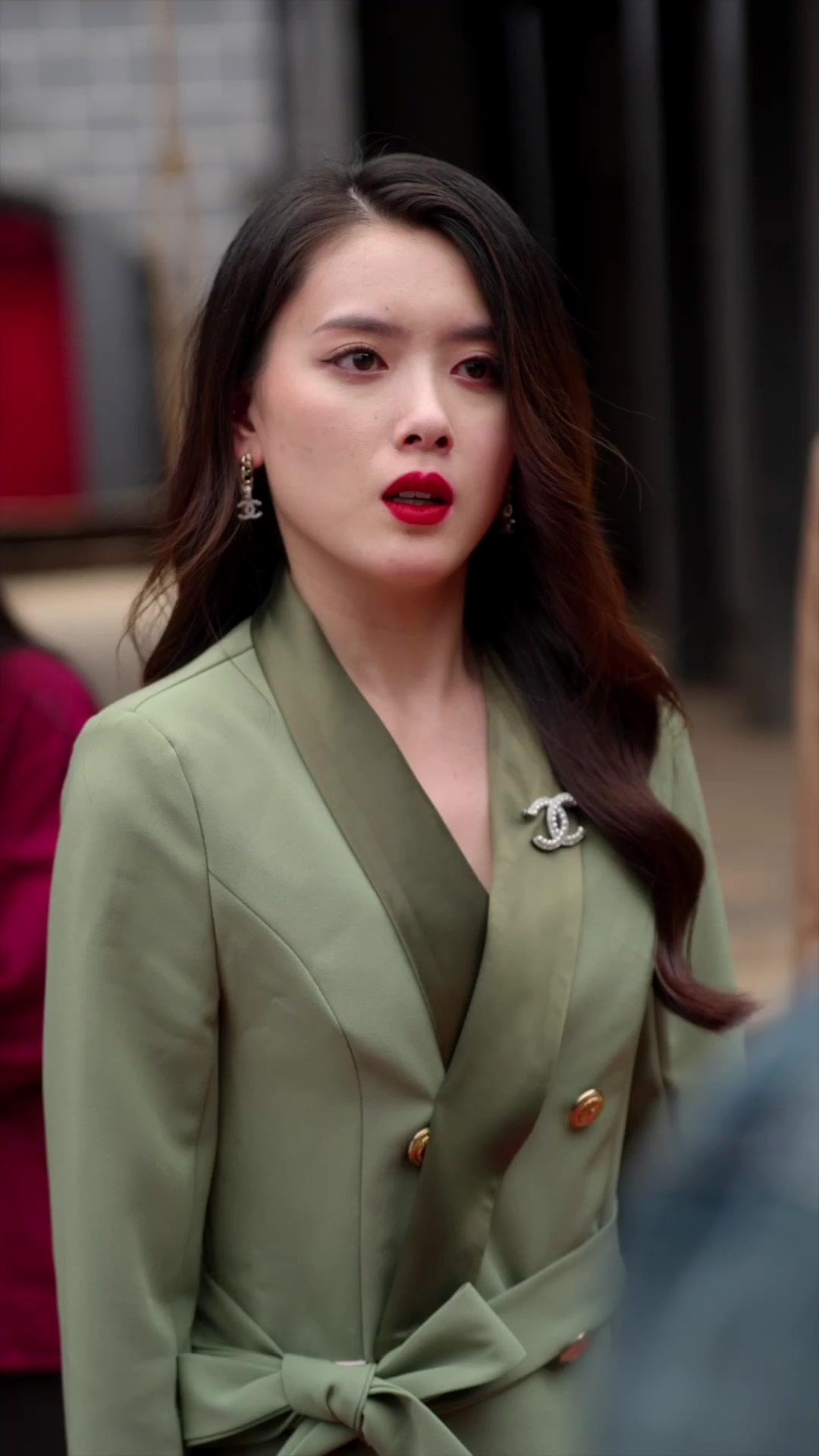 FLORAISON EN PLEIN ÉTÉ 