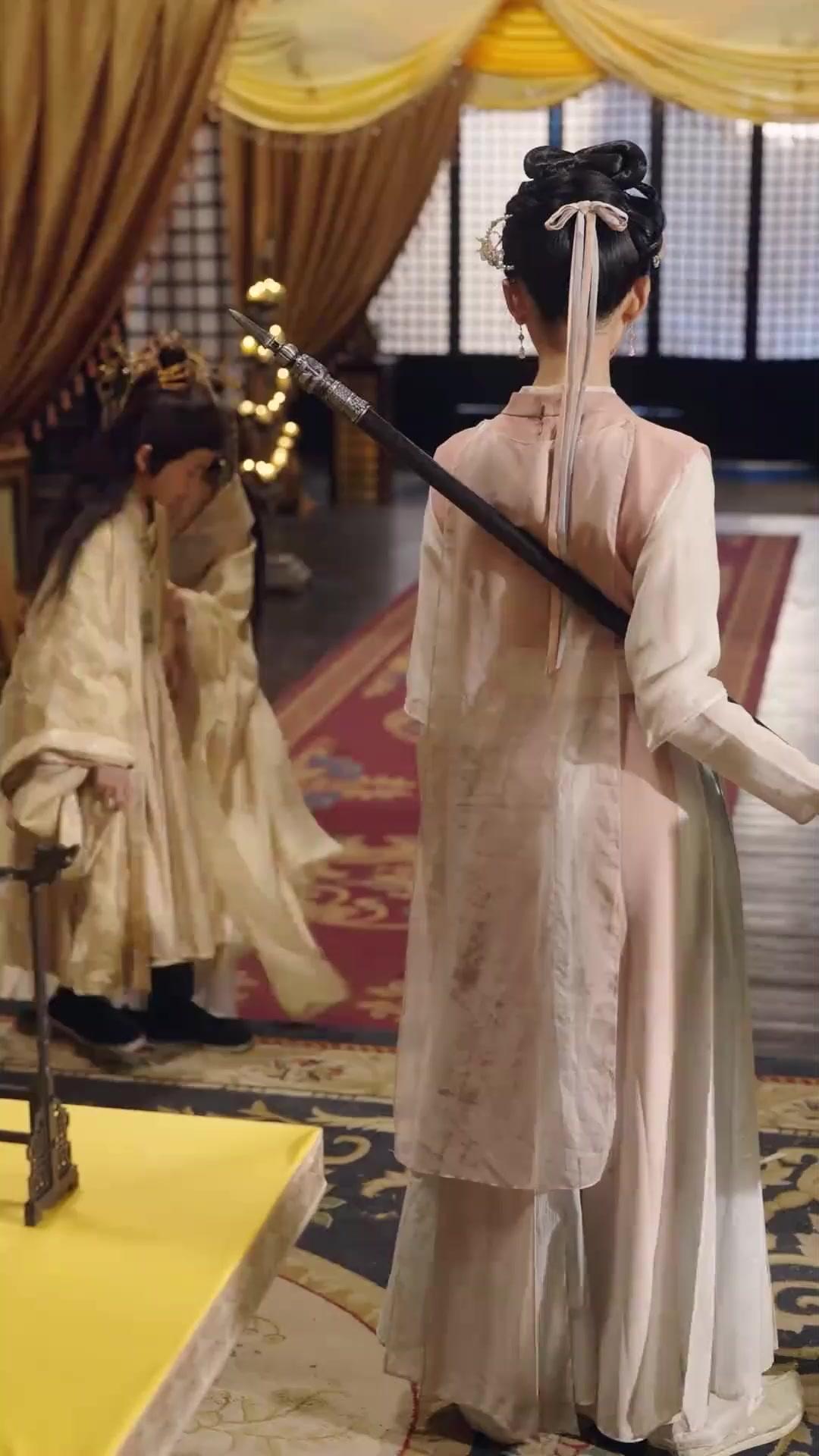 (Doblado)Renacer de una emperatriz