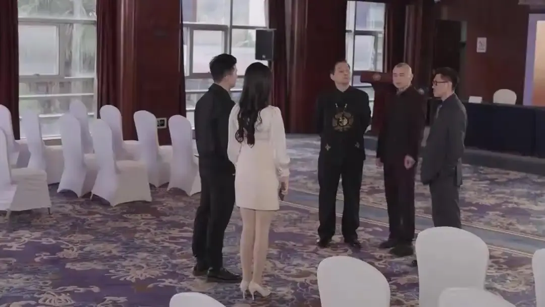 The Imposter Boxing King: Where Silence Punches Harder Than Fists