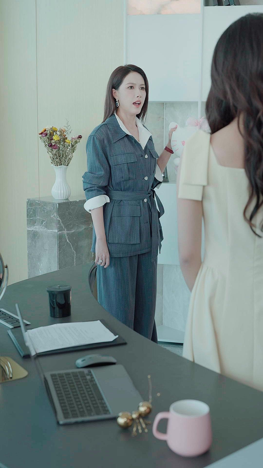 Tình Sâu Trăng Cạn