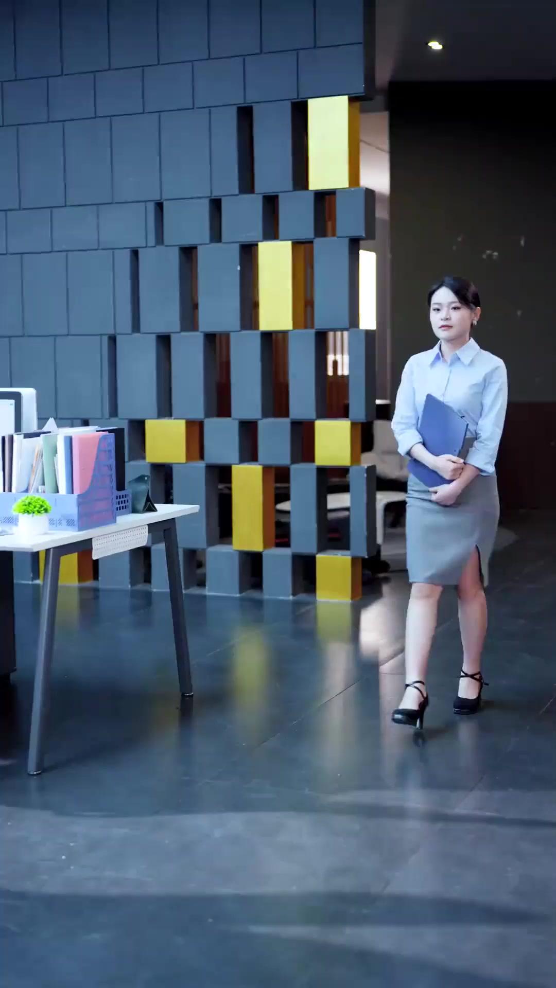 (Lồng tiếng)Thẩm Tiên Sinh, Đây Không Phải Con Anh