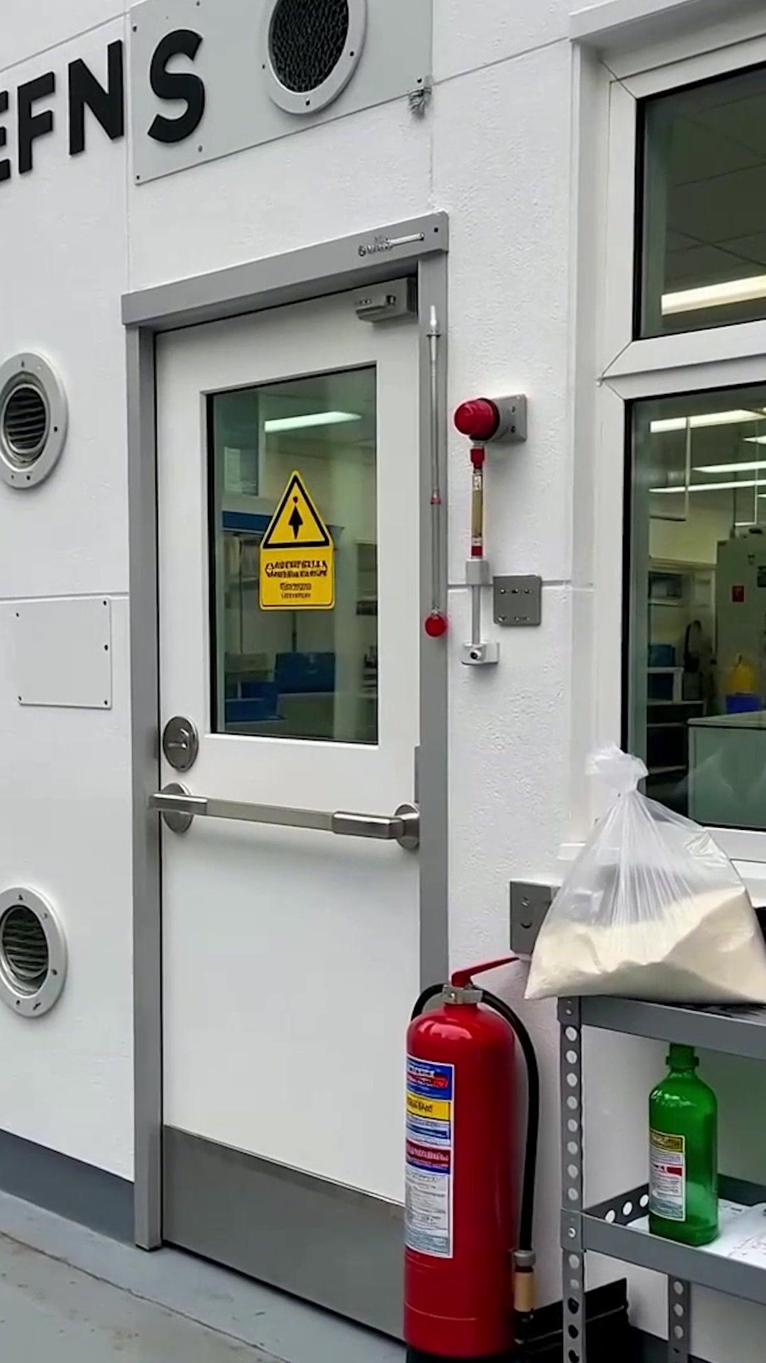 Giá Như Không Phải Em