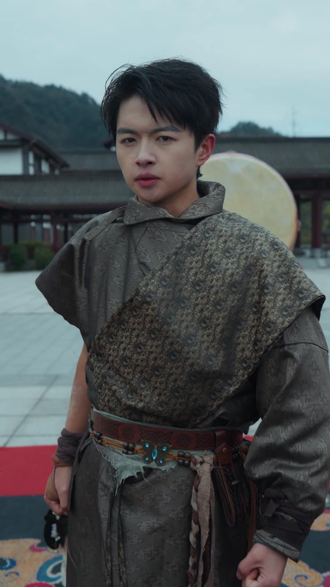 Dewa Bela Diri Turun Dunia