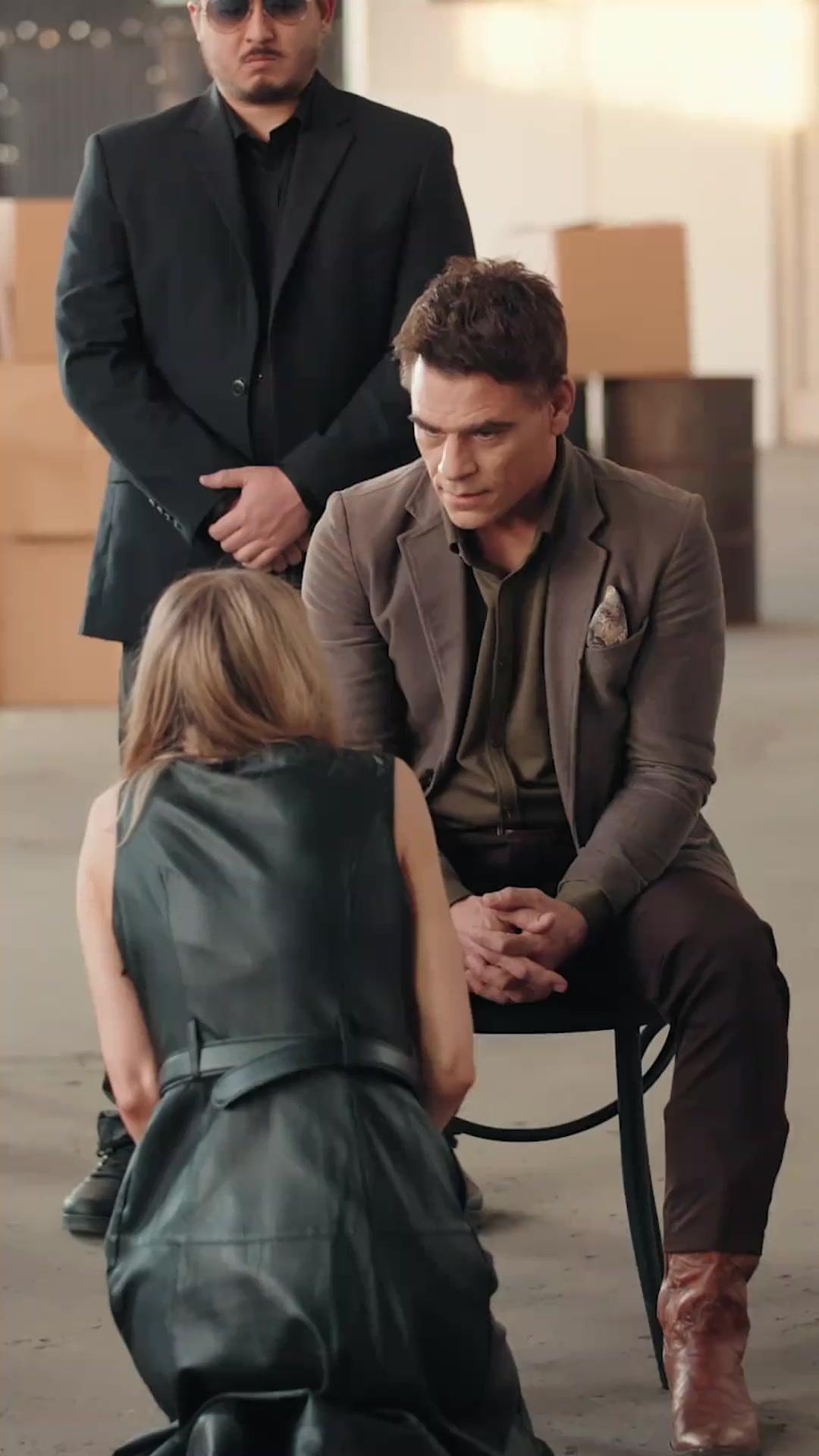 (Synchro) Öl-Tycoon im Knast: Tja, falscher Gegner