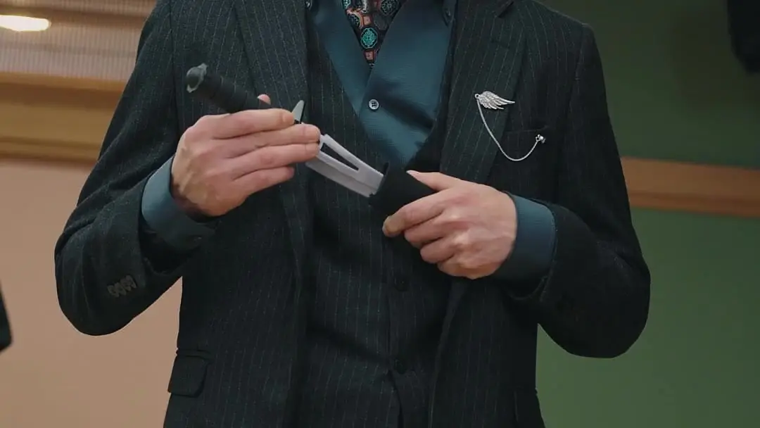 消えたゴッドシェフ 真の料理対決は包丁を握る手から始まる