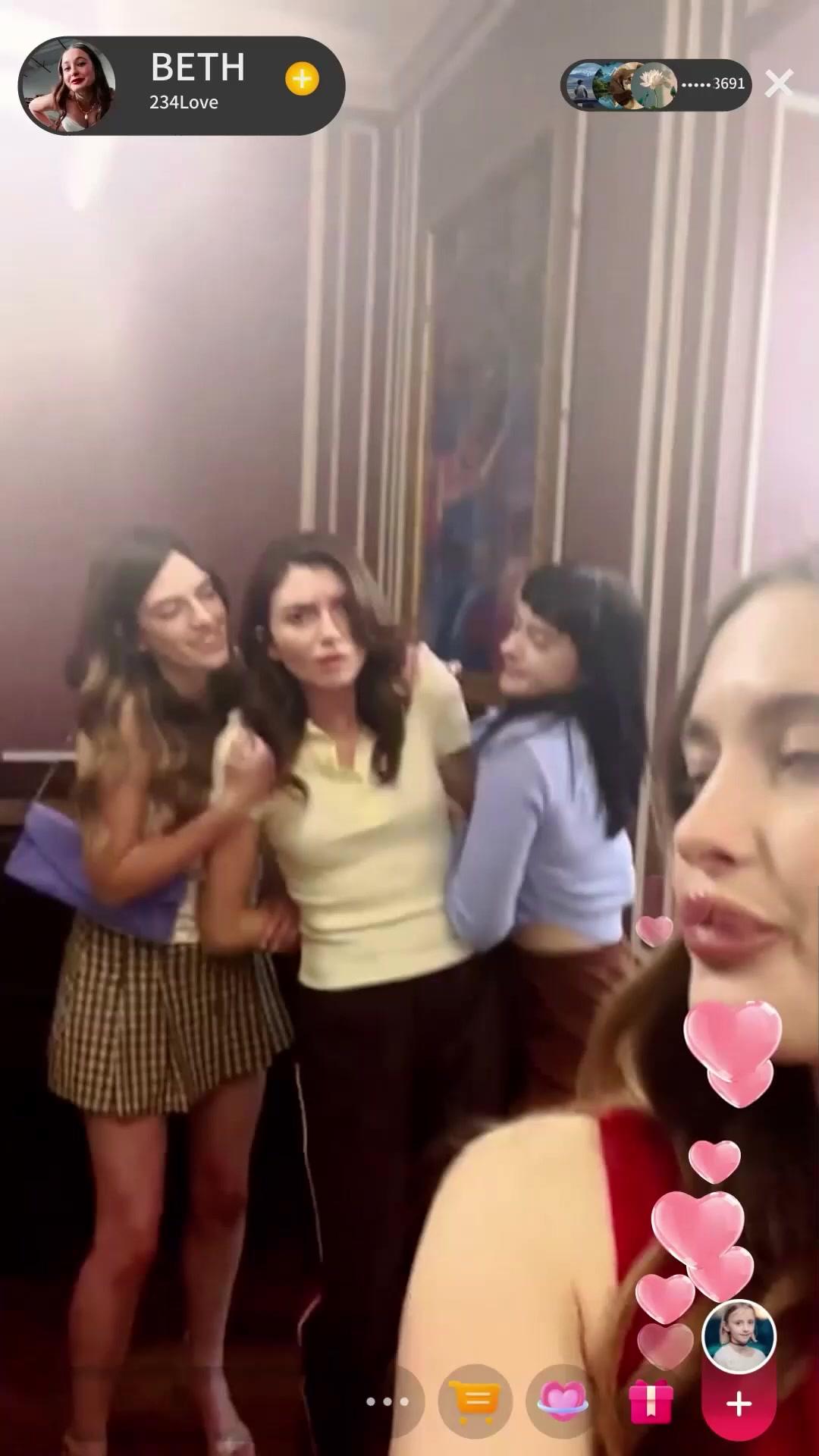 (Doblado)La novia malvada y la suegra secreta