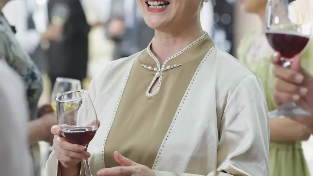 Grandma’s Smile vs. Groom’s Glasses