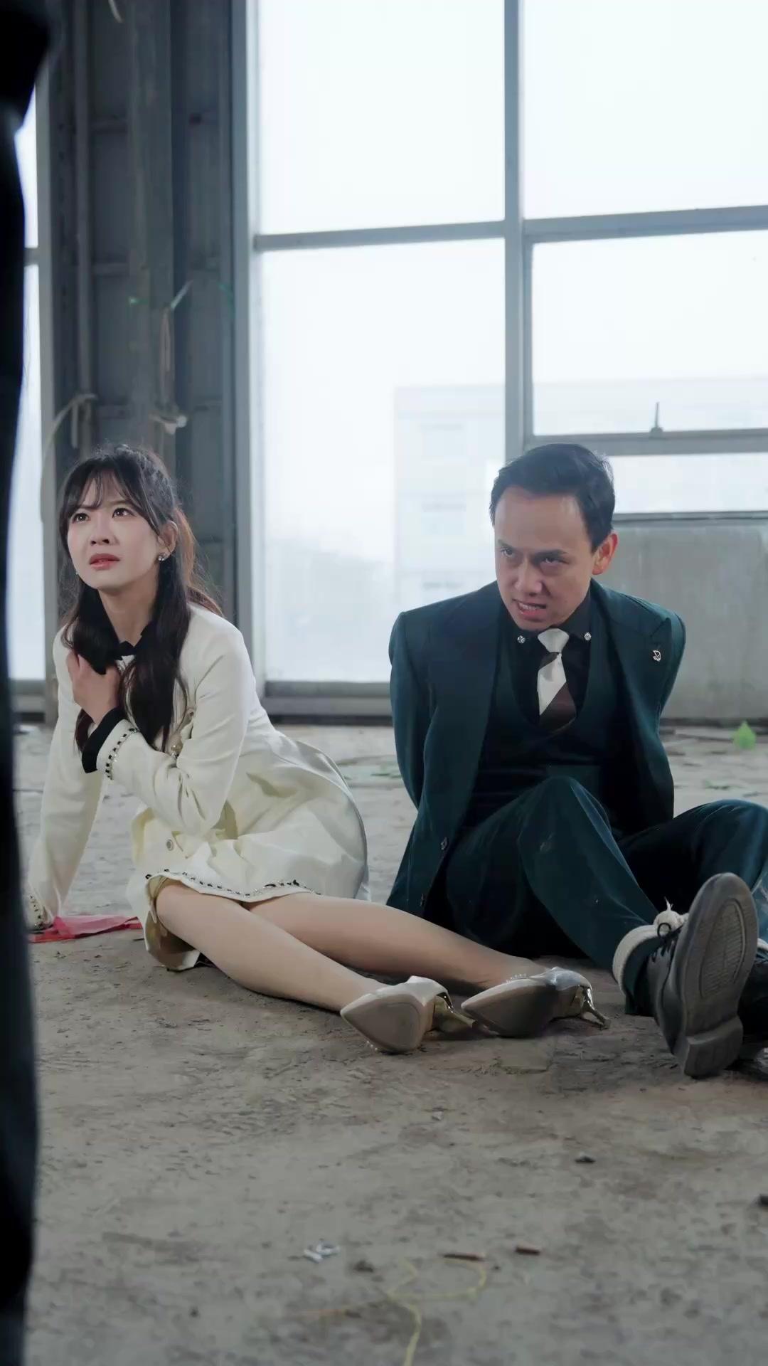 Hati Terkunci, Cinta Datang