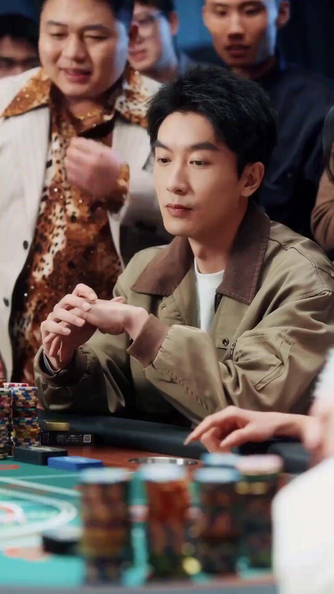 (Dubbed) This Chef? He's Gamble King!