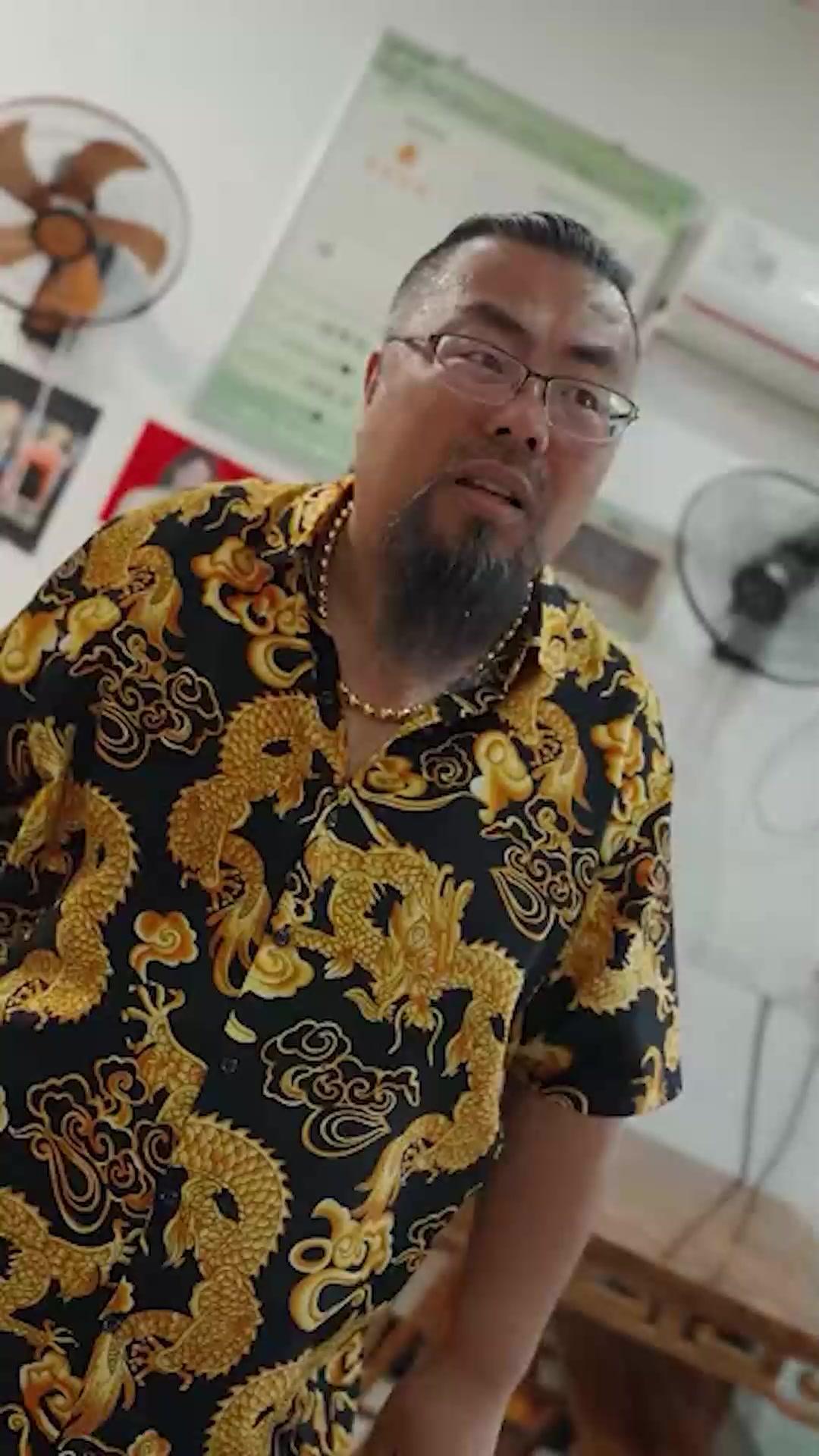 Ani Evlilik Tatlı Eş Büyük Patron