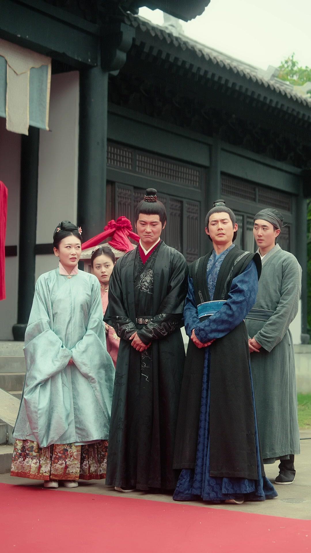 DE L'HÉRITIER AU MARQUIS