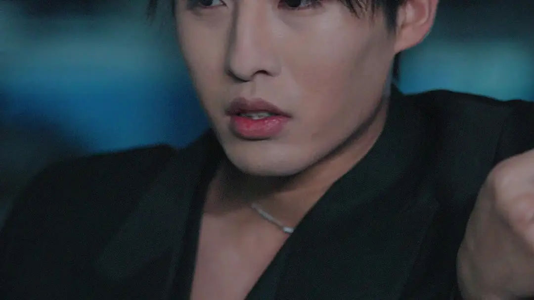 หัวใจถูกรุกล้ำ: ความลับในสำนักงานที่ซ่อนอยู่ใต้เสื้อสูท